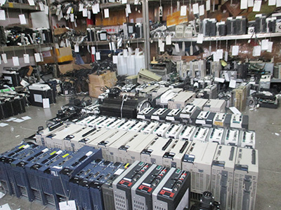 半自動(dòng)食用油灌裝機(jī)