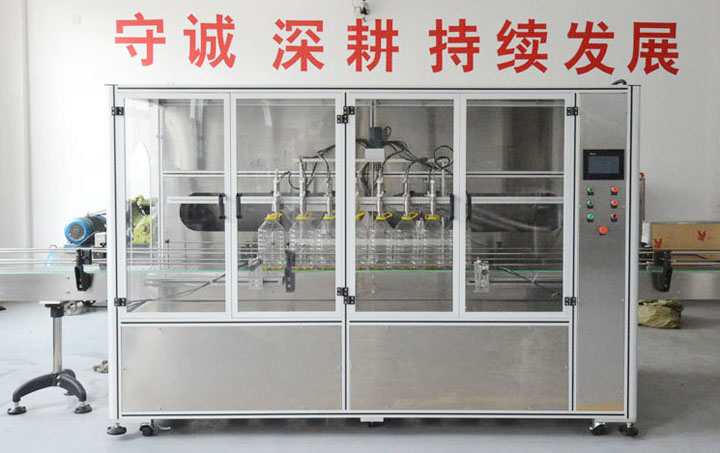 客戶收割機(jī)，20L食用油灌裝機(jī)一言不合就虐狗